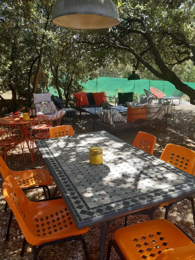 Le Calme De La Garrigue Bed and Breakfast Russan Buitenkant foto