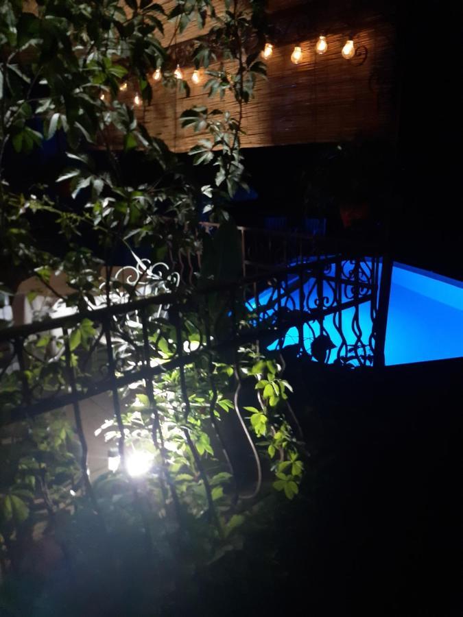 Le Calme De La Garrigue Bed and Breakfast Russan Buitenkant foto