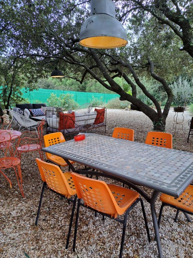 Le Calme De La Garrigue Bed and Breakfast Russan Buitenkant foto