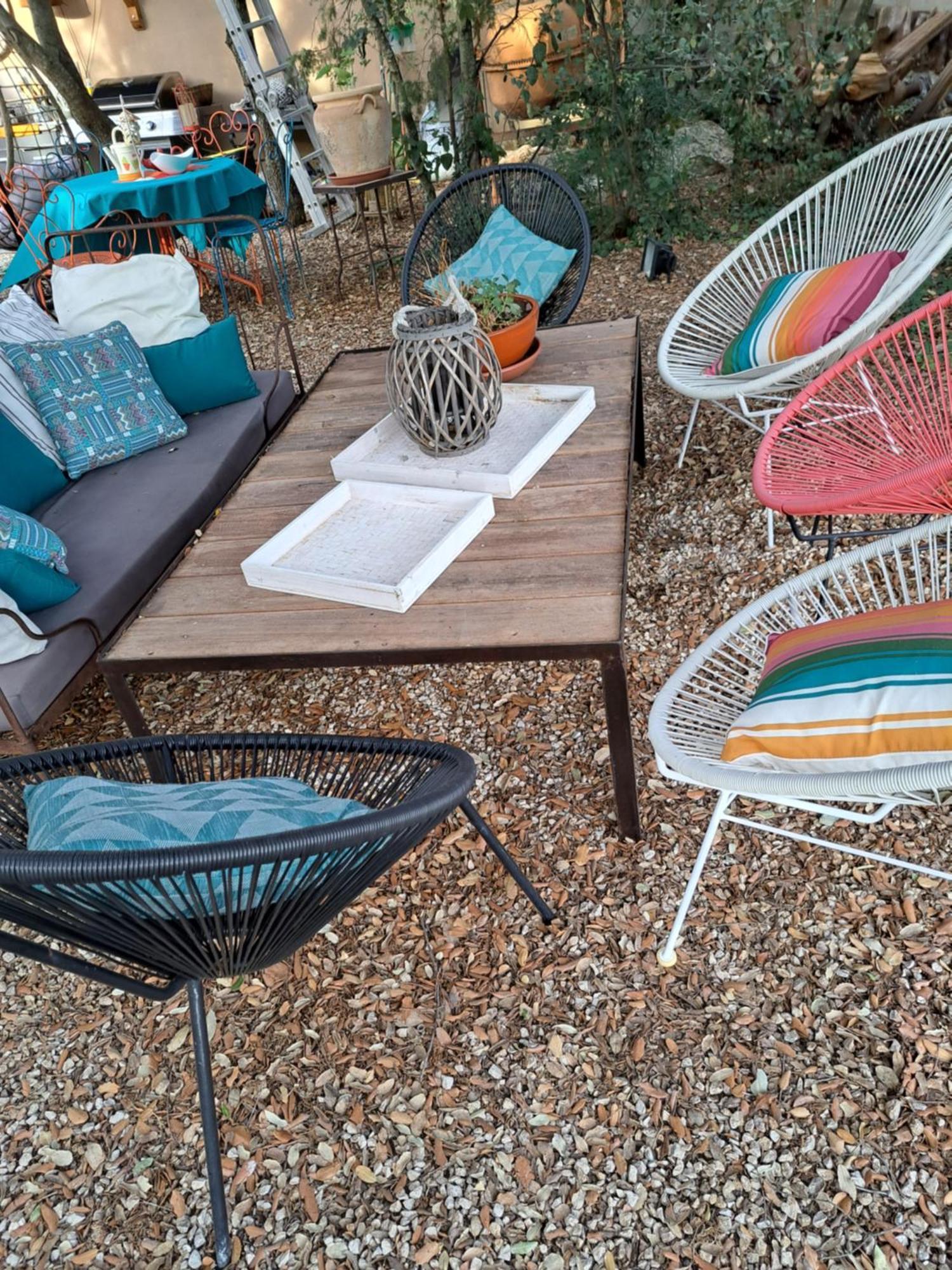 Le Calme De La Garrigue Bed and Breakfast Russan Buitenkant foto